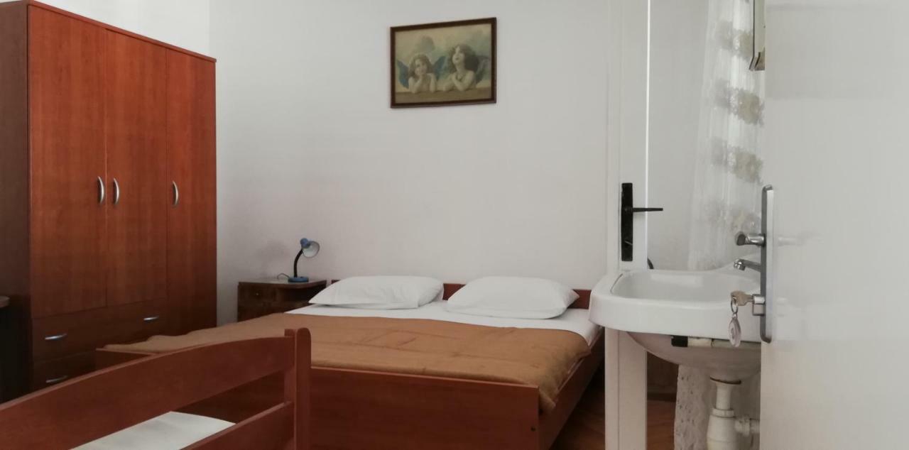 Marina Apartment End Rooms Vela Luka Exteriör bild