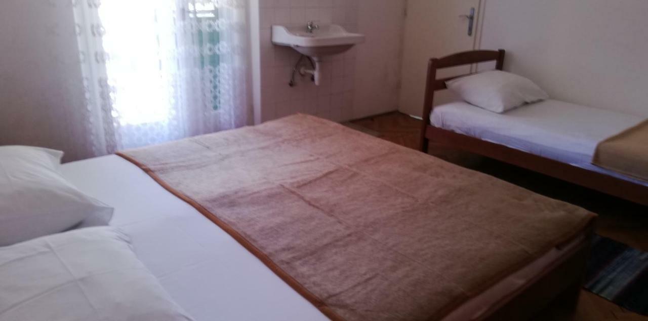 Marina Apartment End Rooms Vela Luka Exteriör bild