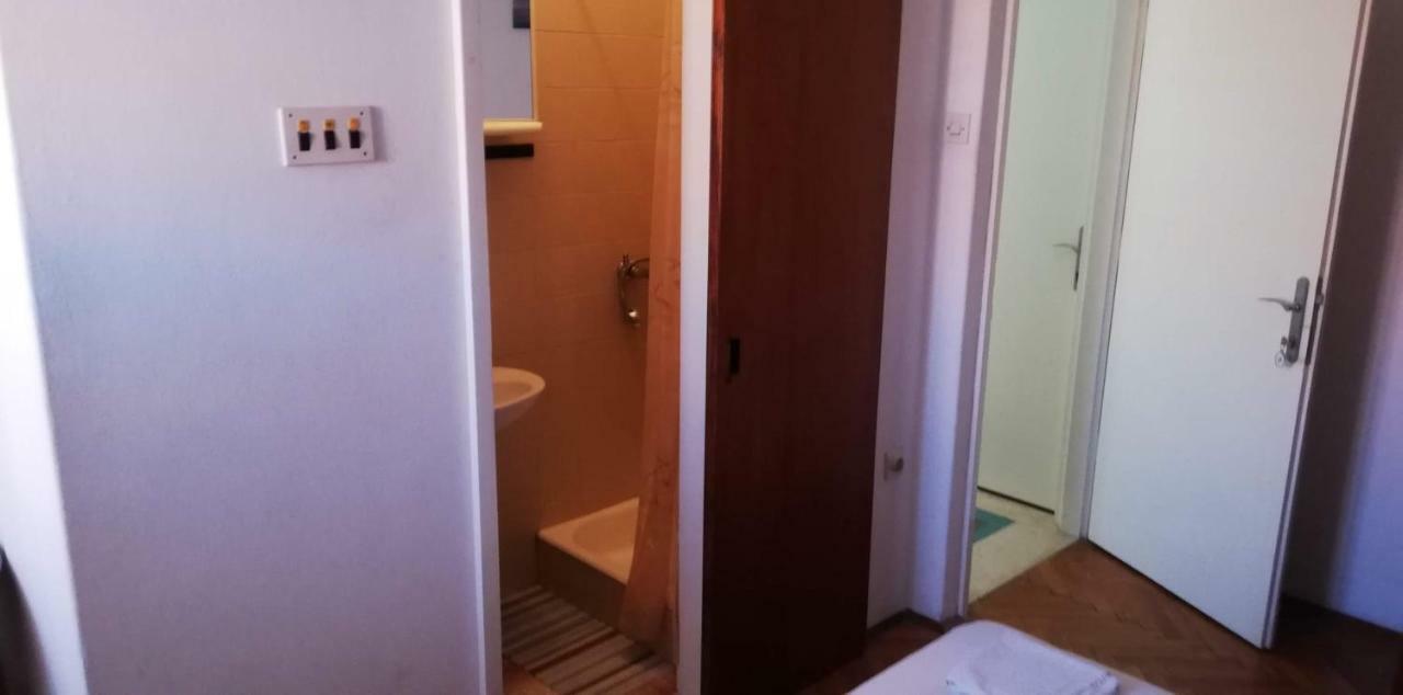 Marina Apartment End Rooms Vela Luka Exteriör bild