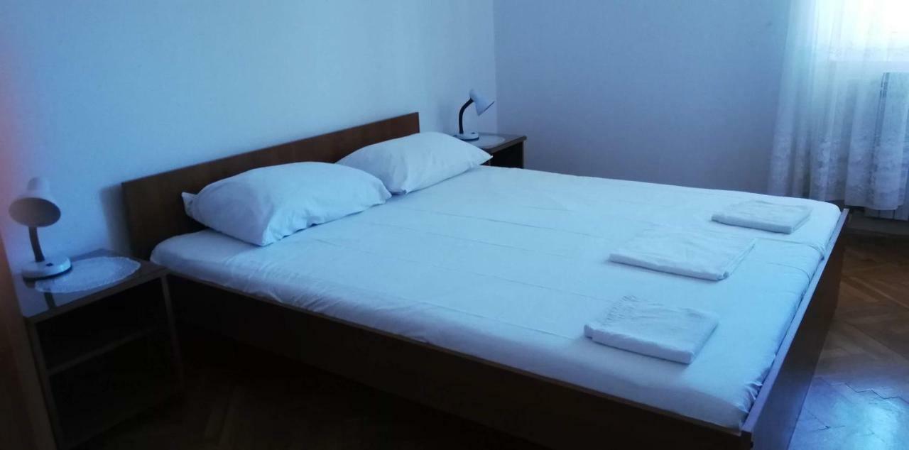 Marina Apartment End Rooms Vela Luka Exteriör bild